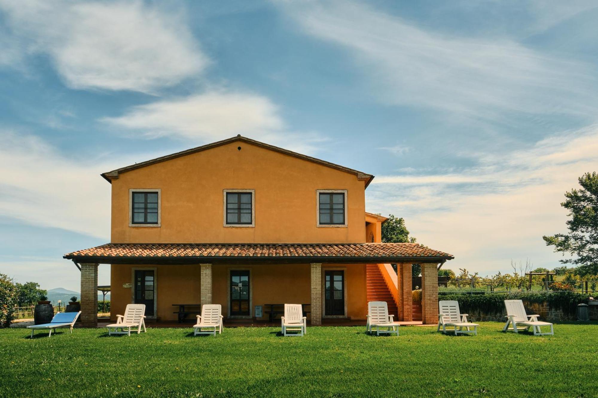 8380 Agriturismo Il Saragiolo Manciano Exterior photo