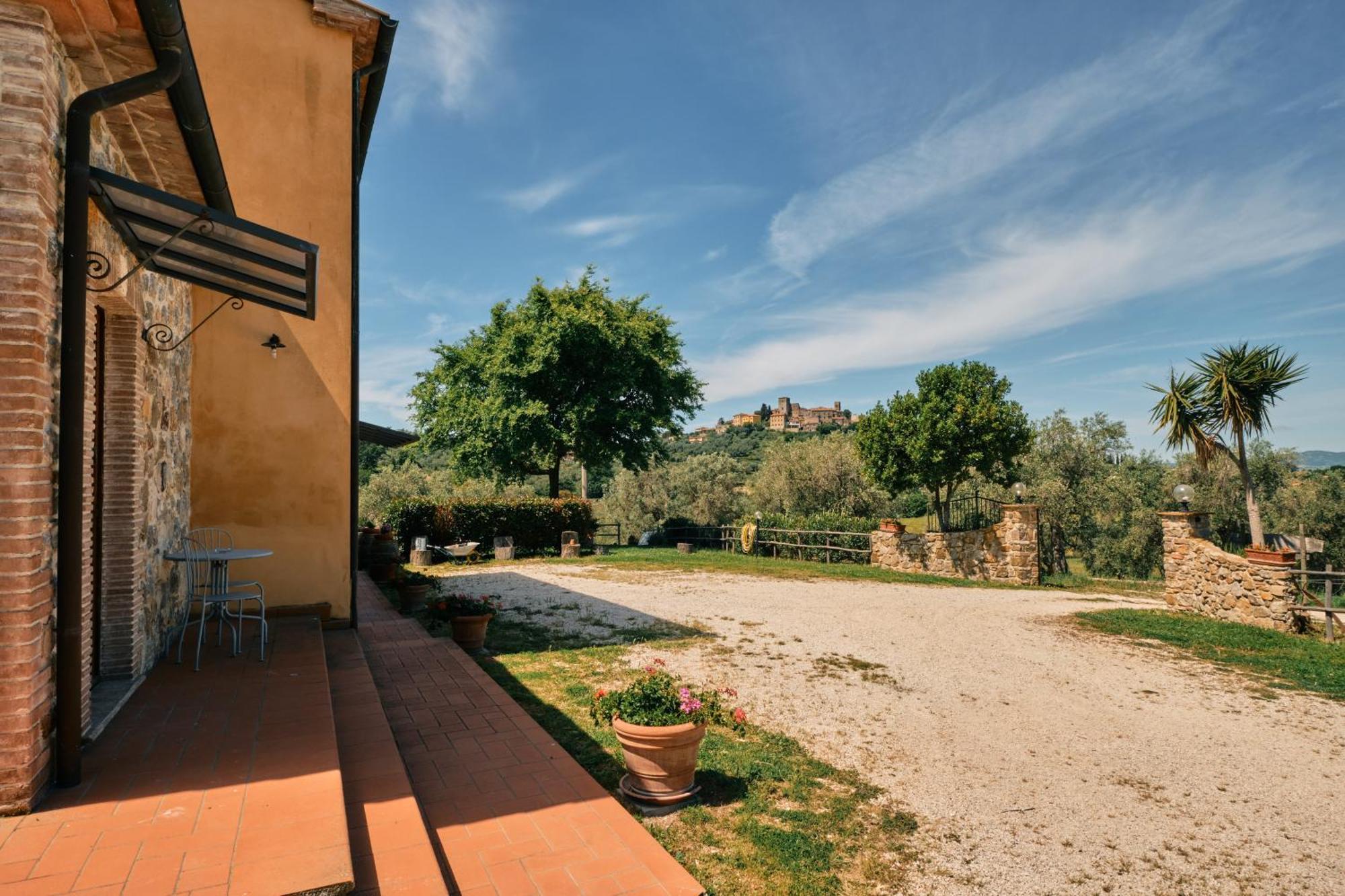 8380 Agriturismo Il Saragiolo Manciano Exterior photo