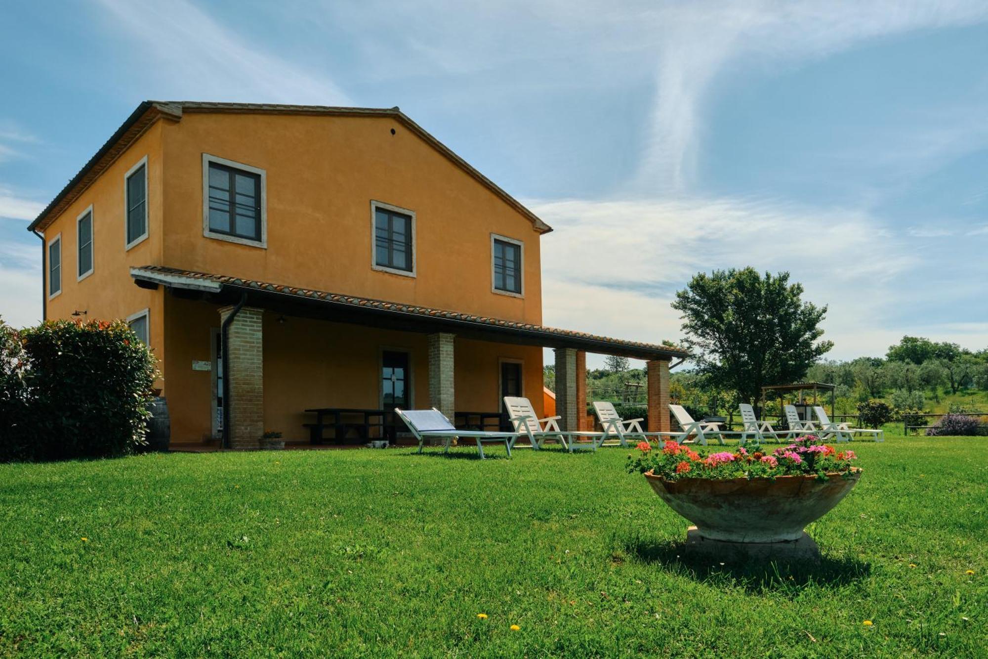 8380 Agriturismo Il Saragiolo Manciano Exterior photo